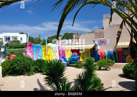 Beach shop, Cala Tarida, Ibiza, Isole Baleari, Spagna Foto Stock
