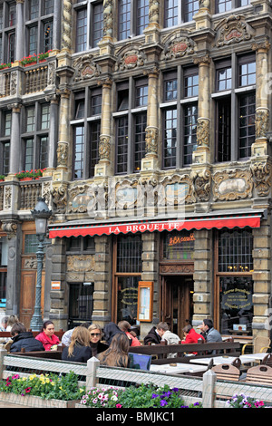 Facciate sulla Grand Place la piazza principale, Bruxelles, Belgio Foto Stock