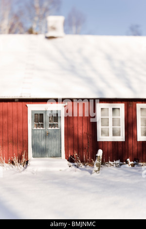 Penisola Scandinava, Svezia, Skane, vista di casa coperte di neve Foto Stock