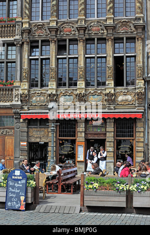 Facciate sulla Grand Place la piazza principale, Bruxelles, Belgio Foto Stock