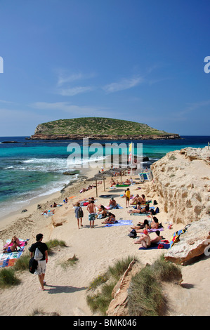 Vista della spiaggia, Cala Comte, Ibiza, Isole Baleari, Spagna Foto Stock