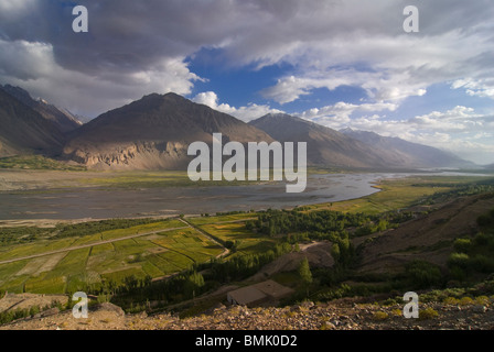 Nizza mountainlandscape a Wakhan Valley, Pamirs, Tagikistan Foto Stock