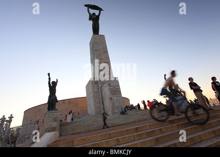 Budapest, Ungheria, Colle Gellert statua, cittadella, il monumento di indipendenza Foto Stock