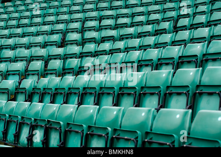 Posti a sedere / sedi vuote a Wimbledon numero uno / 1 corte. Foto Stock