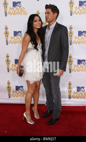 VANESSA HUDGENS Zac Efron 2010 MTV Movie Awards red carpet universale città LOS ANGELES CA 06 Giugno 2010 Foto Stock