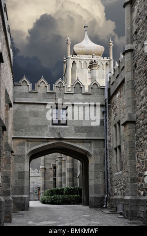 Palazzo Vorontsovsky in Alupka (vicino a Yalta), Crimea, Ucraina. Costruito nel 1828-1848. Foto Stock