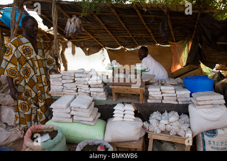 Mali, Mopti. Sale dal Sahara per la vendita Foto Stock