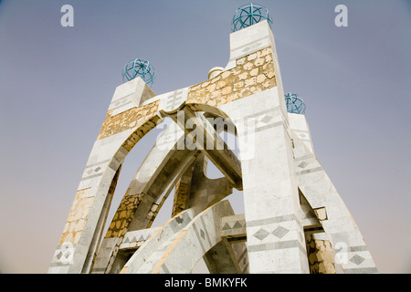 Mali, Timbuctu. Flamme de la Paix monumento (Memorial per commemorare la fine della ribellione tuareg) Foto Stock