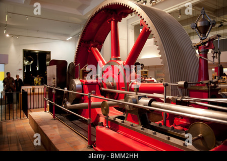 Il Museo delle Scienze di Londra. Un mulino motore da Burnley Ironworks Company 1903. Foto Stock