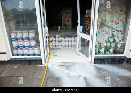 Pittura e decorazione di shop on Fire Foto Stock