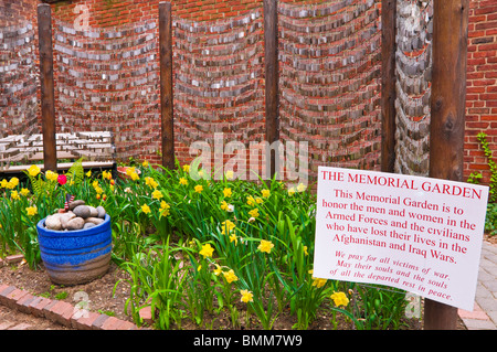 Dog tag nel memorial garden presso la vecchia chiesa del Nord, Freedom Trail, Boston, Massachusetts Foto Stock