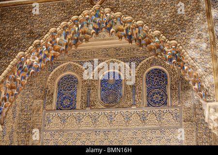 Dettagli architettonici entro l'Alcázar, Siviglia, Spagna Foto Stock