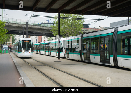 Parigi, il tram T2 Foto Stock