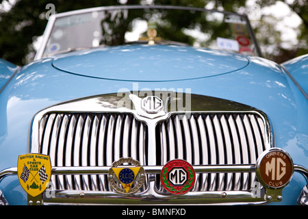 Parte anteriore di un blu classico MGA auto sportiva Foto Stock