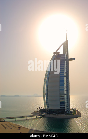 Il Burj al Arab Hotel durante il tramonto, Agosto 26, 2009 a Dubai, Emirati Arabi Uniti Foto Stock