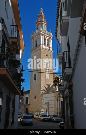 Campanile della chiesa (Iglesia / Parroquial de Santiago), monumento nazionale, Ecija, provincia di Siviglia, in Andalusia, Spagna, Europa. Foto Stock