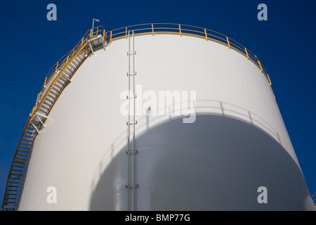 Olio petrolchimico e di stoccaggio di gas del serbatoio di contenimento emirati arabi uniti Foto Stock