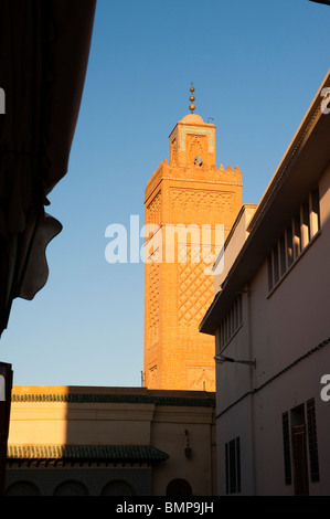 Il minareto di Okba, Oujda, della regione orientale, Marocco. Foto Stock