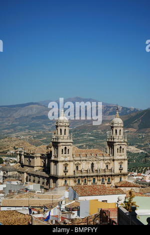 Cattedrale con vista panoramica sui tetti della città, Jaen, Provincia di Jaen, Andalusia, Spagna, Europa occidentale. Foto Stock