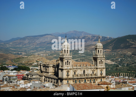 Cattedrale con vista panoramica sui tetti della città, Jaen, Provincia di Jaen, Andalusia, Spagna, Europa occidentale. Foto Stock