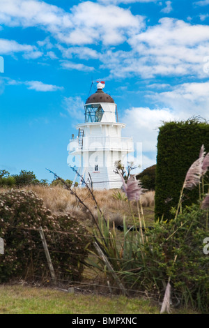 Moeraki faro o Katiki Point Lighthouse, costa Otago, South Island, in Nuova Zelanda. Foto Stock