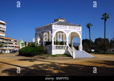 Bandstand, Torre del Mar, Costa del Sol, provincia di Malaga, Andalusia, Spagna, Europa occidentale. Foto Stock