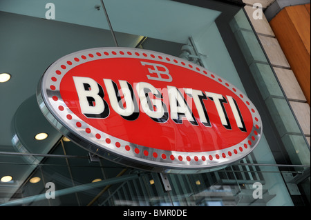La Bugatti auto emblema Berlino Germania Deutschland Europa Foto Stock