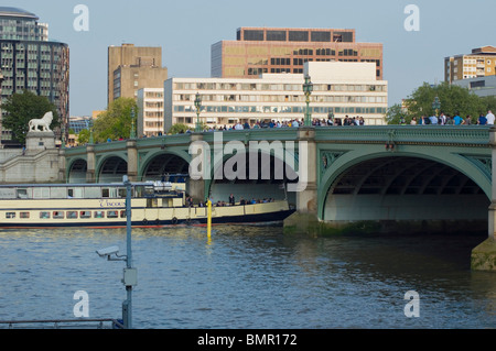 La Merlin Entertainments London Eye (comunemente il London Eye o Millennium Wheel, precedentemente noto come il British Airways London Eye) Foto Stock