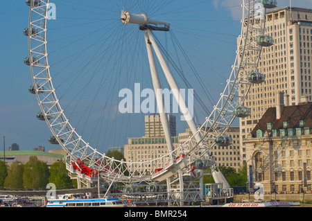 La Merlin Entertainments London Eye (comunemente il London Eye o Millennium Wheel, precedentemente noto come il British Airways London Eye) Foto Stock