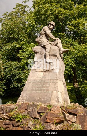 Monumento commemorativo di uomini delle Highland Light Infantry caduti nel South African 'Boer' Guerra in Kelvingrove Park, Glasgow Foto Stock
