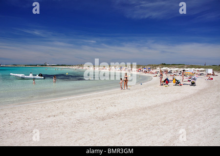 Vista della spiaggia, Platja de ses Illetes, Formentera, isole Baleari, Spagna Foto Stock