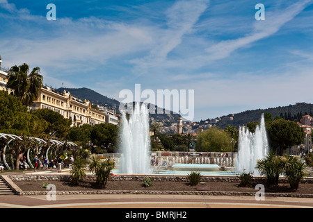 Le Fontane a Forum Jacques Medecin,Place Massena,Nice,Cote d'Azur Foto Stock