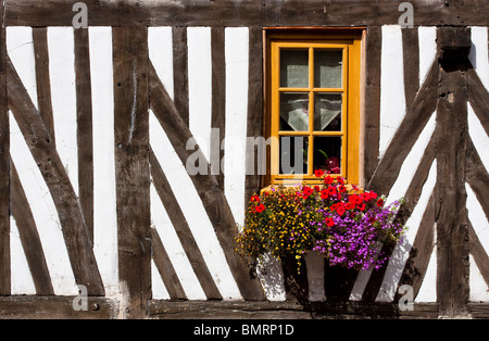 Il villaggio del patrimonio culturale del Beuvron En Auge , Calvados , Normandia , Francia , in Europa Foto Stock