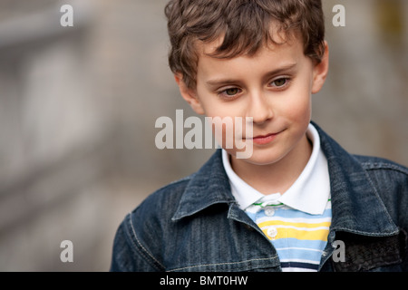 Close up ritratto di un adorabile bambino outdoor Foto Stock