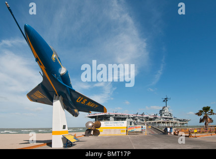 Texas, Corpus Christi, USS Lexington Museum, Guerra Mondiale era due portaerei, A-4 Skyhawk aeromobile in Blue Angels colori Foto Stock