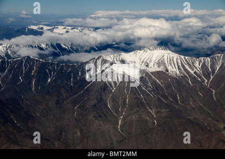 Provincia Balkh in Afghanistan. Mazar - volare sulle montagne tra Kabul e Mazar Foto Stock