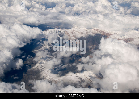 Provincia Balkh in Afghanistan. Mazar. Sorvolare le montagne tra Kabul e Mazar Foto Stock