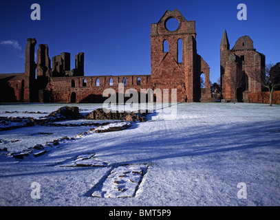 Arbroath Abbey in inverno, Arbroath, Angus, Scozia, Regno Unito Foto Stock