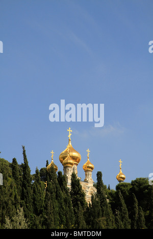 Israele e Gerusalemme, golden cupole a cipolla della Chiesa Russa Ortodossa di Santa Maria Maddalena sul Monte degli Ulivi Foto Stock