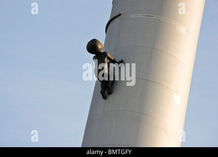 Gattona gigante Baby su torre Zizkov Praga Repubblica Ceca Europa Foto Stock