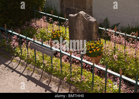 Regno Unito, Inghilterra, Derbyshire, Peak District, Hathersage, St Michael's sagrato, poco John's grave Foto Stock