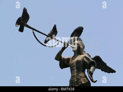 Fuente agua fontana, Plaza Mayor, Lima, Perù, Sud America. Foto Stock