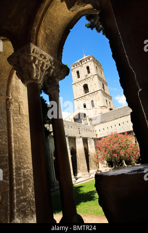 Saint Trophime cattedrale, Arles, Francia Foto Stock