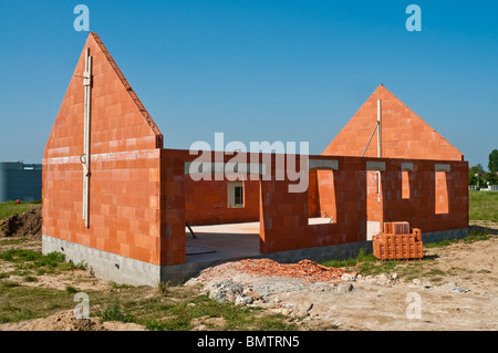 Alloggiamento interno / bungalow costruzione sul sito di costruzione - Indre-et-Loire, Francia. Foto Stock