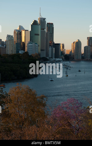 La città di Brisbane sul Fiume Brisbane, Queensland, Australia Foto Stock