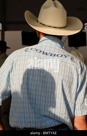 Uomo vestito da cowboy durante un Country e Western festival Foto Stock