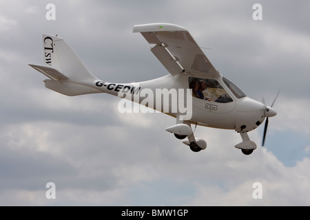Flight Design CTSW ultraleggero, G-CEDM, a Wickenby Foto Stock