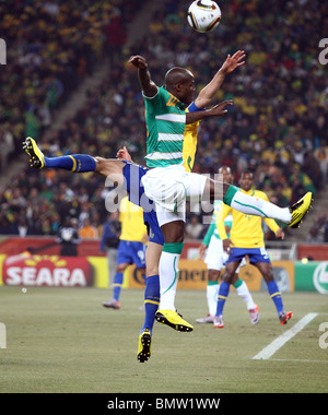 GUY DEMEL & LUCIO BRASILE V COSTA D AVORIO SOCCER CITY Johannesburg Sudafrica 20 Giugno 2010 Foto Stock