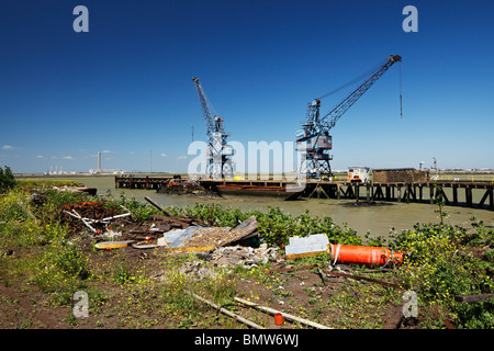 Smantellata sito industriale a carbone lavare Wharf, Sheppey. Foto Stock