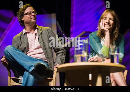 Chef Hugh Fearnley-Whittingstall e Ruth Rogers raffigurato a Hay Festival 2010 Hay on Wye Powys Wales UK Foto Stock